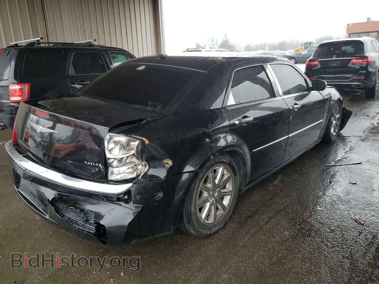 2010 CHRYSLER 300 - VIN: 2C3CA3CV1AH233356 - Фото 3