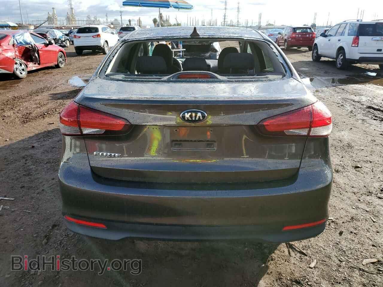 2017 KIA FORTE - VIN: 3KPFK4A73HE135984 - Фото 6
