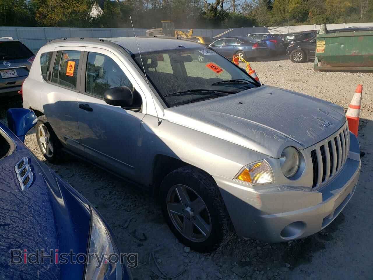 2009 JEEP COMPASS - VIN: 1J4FF47B79D193903 - Photo 4
