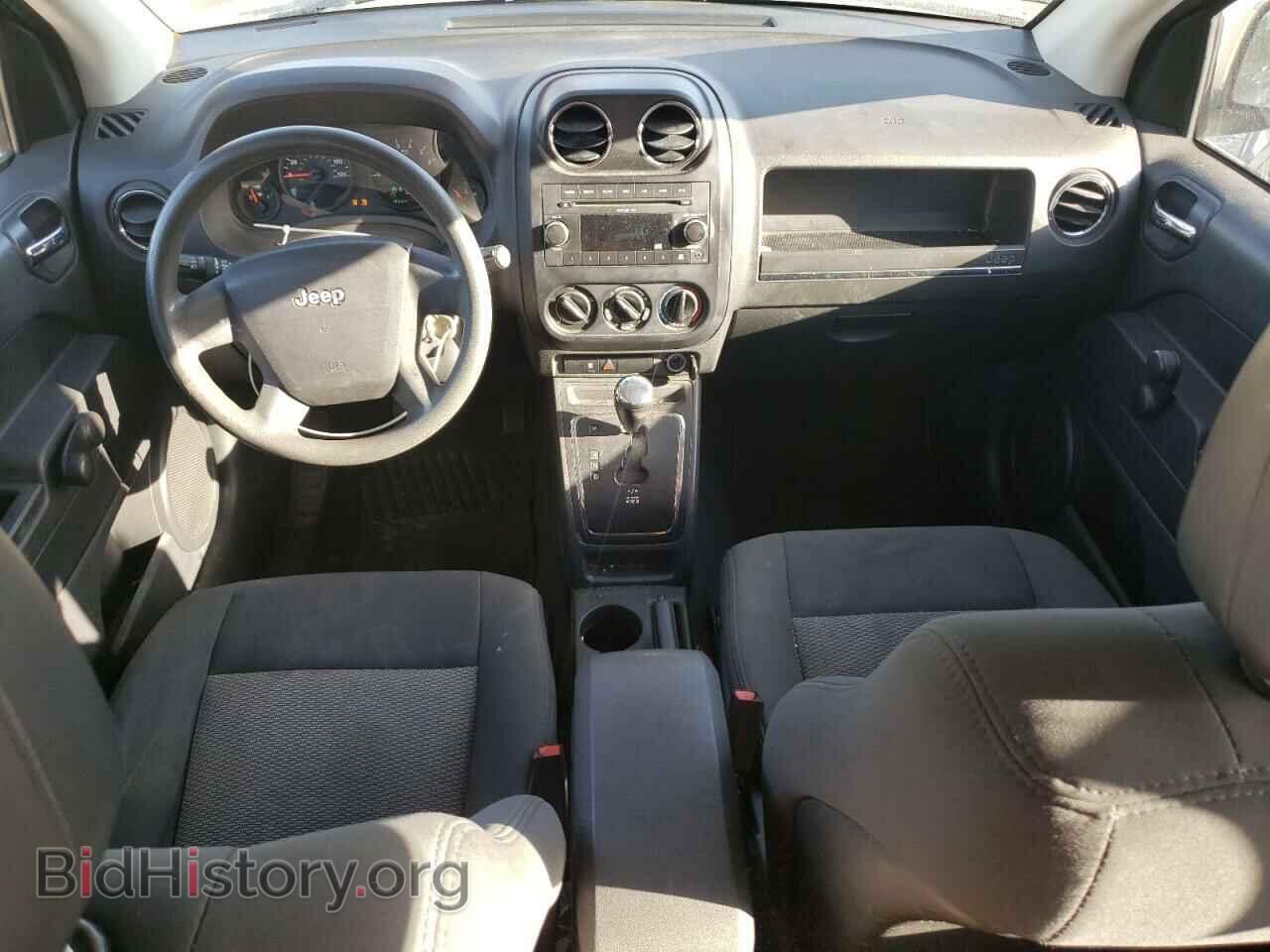 2009 JEEP COMPASS - VIN: 1J4FF47B79D193903 - Photo 8