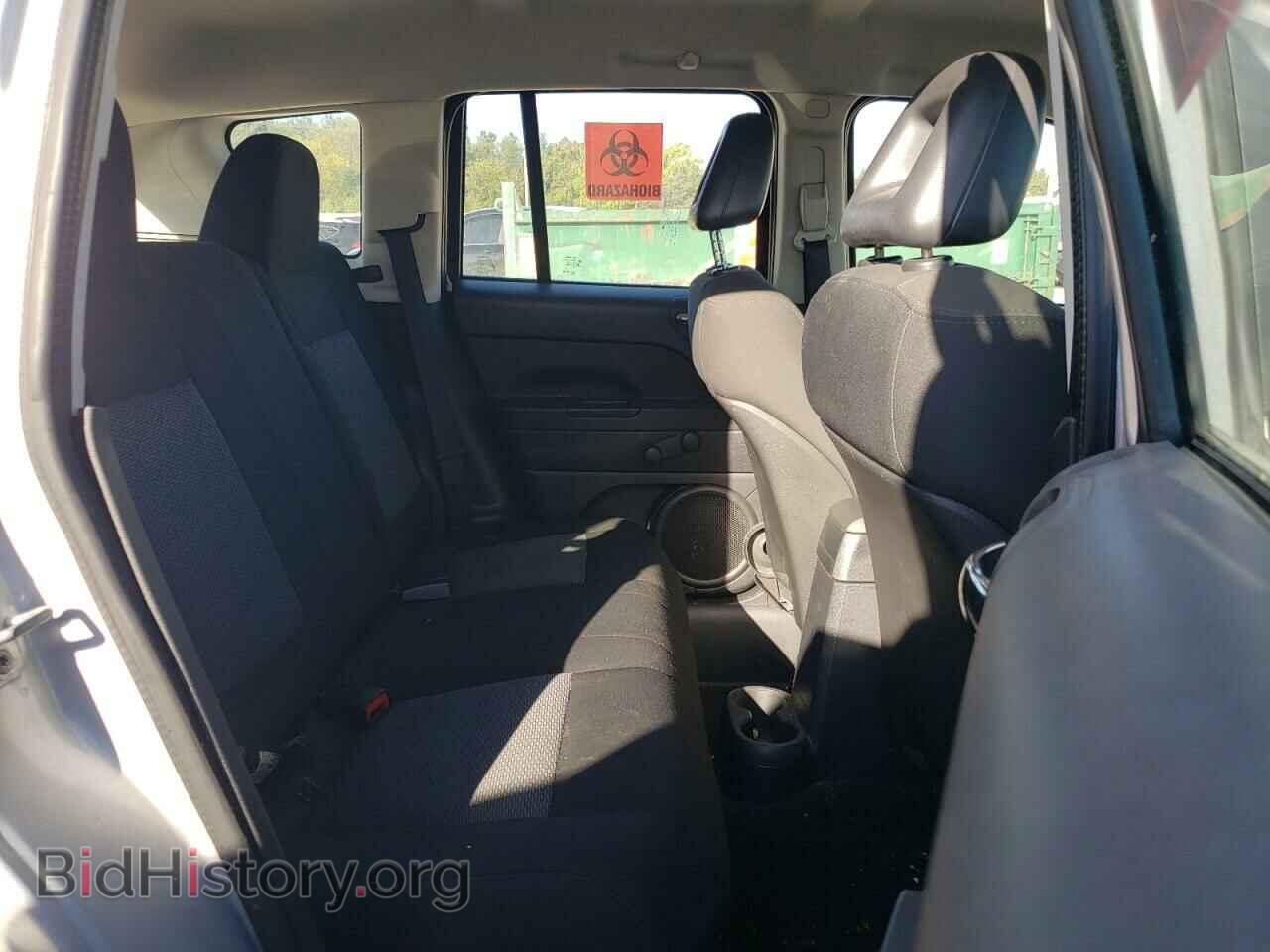2009 JEEP COMPASS - VIN: 1J4FF47B79D193903 - Photo 10