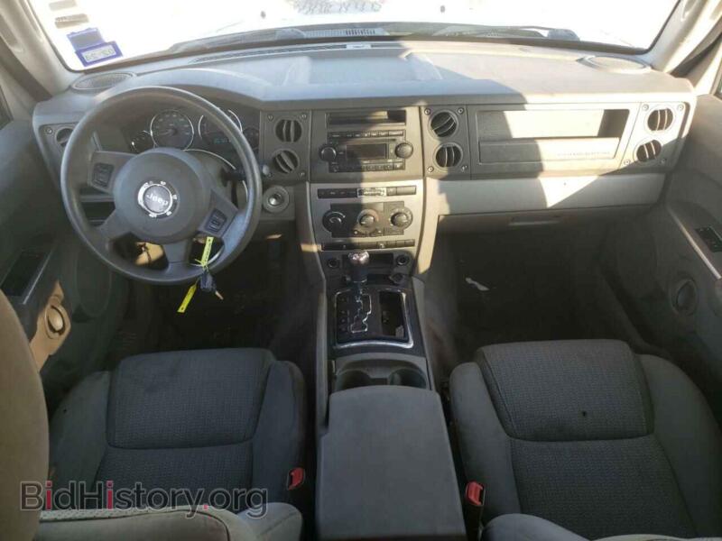 2007 Jeep COMMANDER (VIN 1J8HH48K67C624282) — photo 8 of 13