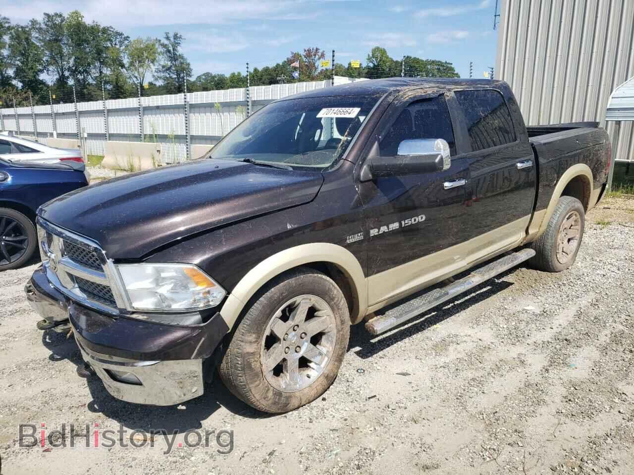 Photo 1D7RV1CT2BS570924 - DODGE All Models 2011