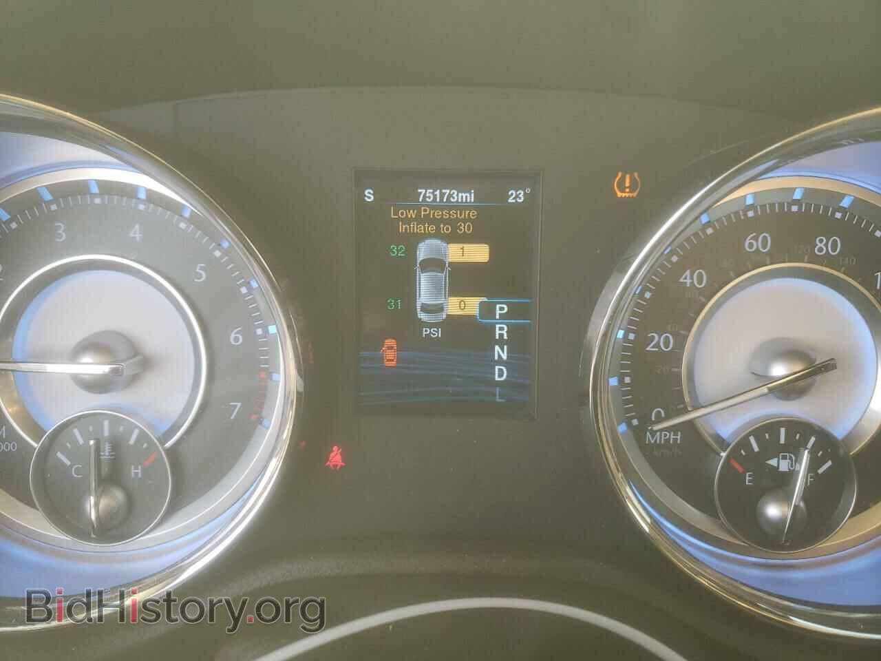 2014 CHRYSLER 300 - VIN: 2C3CCAKG5EH303934 - Фото 9