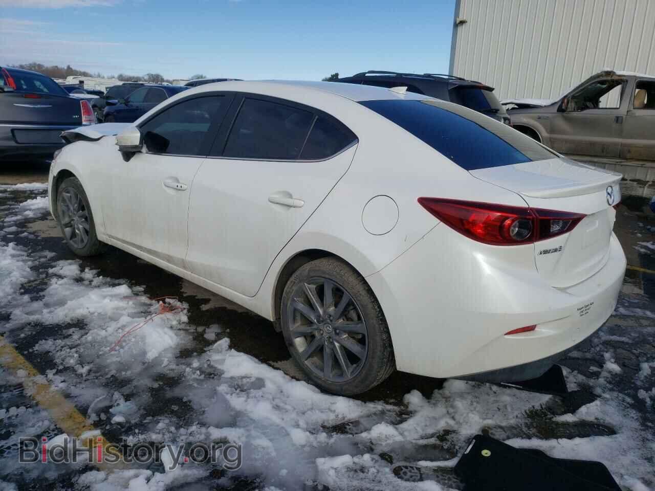 2018 MAZDA 3 - VIN: 3MZBN1V33JM166236 - Фото 2