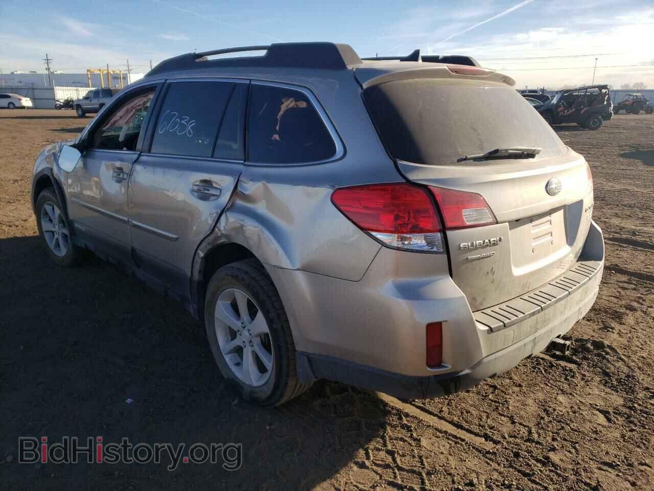 2014 SUBARU OUTBACK - VIN: 4S4BRBLC8E3325061 - Фото 3