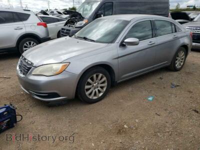 2013 Chrysler 200 Touring, серебристый — VIN 1C3CCBBB1DN574022, Copart