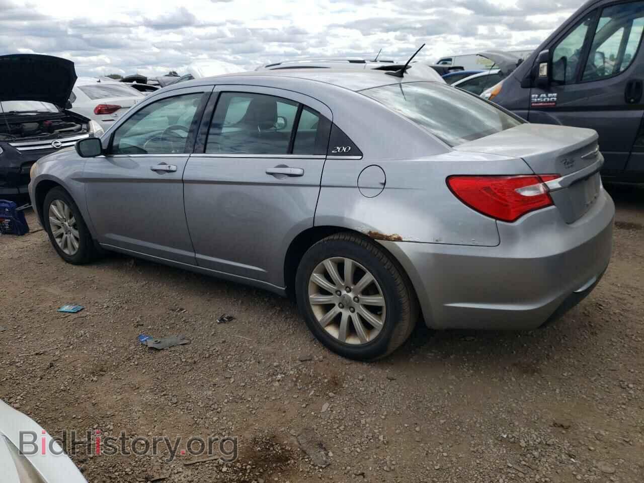 2013 CHRYSLER 200 - VIN: 1C3CCBBB1DN574022 - Фото 2