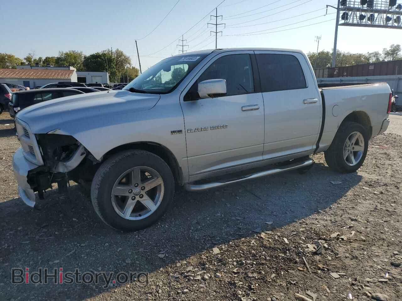 Photo 1D7RV1CT2BS662261 - DODGE All Models 2011