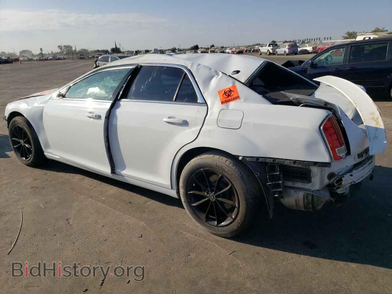 2014 CHRYSLER 300 - VIN: 2C3CCAAG1EH245645 - Фото 2