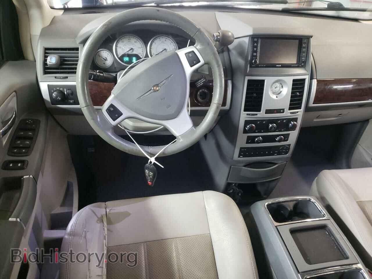 2009 CHRYSLER MINIVAN - VIN: 2A8HR541X9R640611 - Фото 8