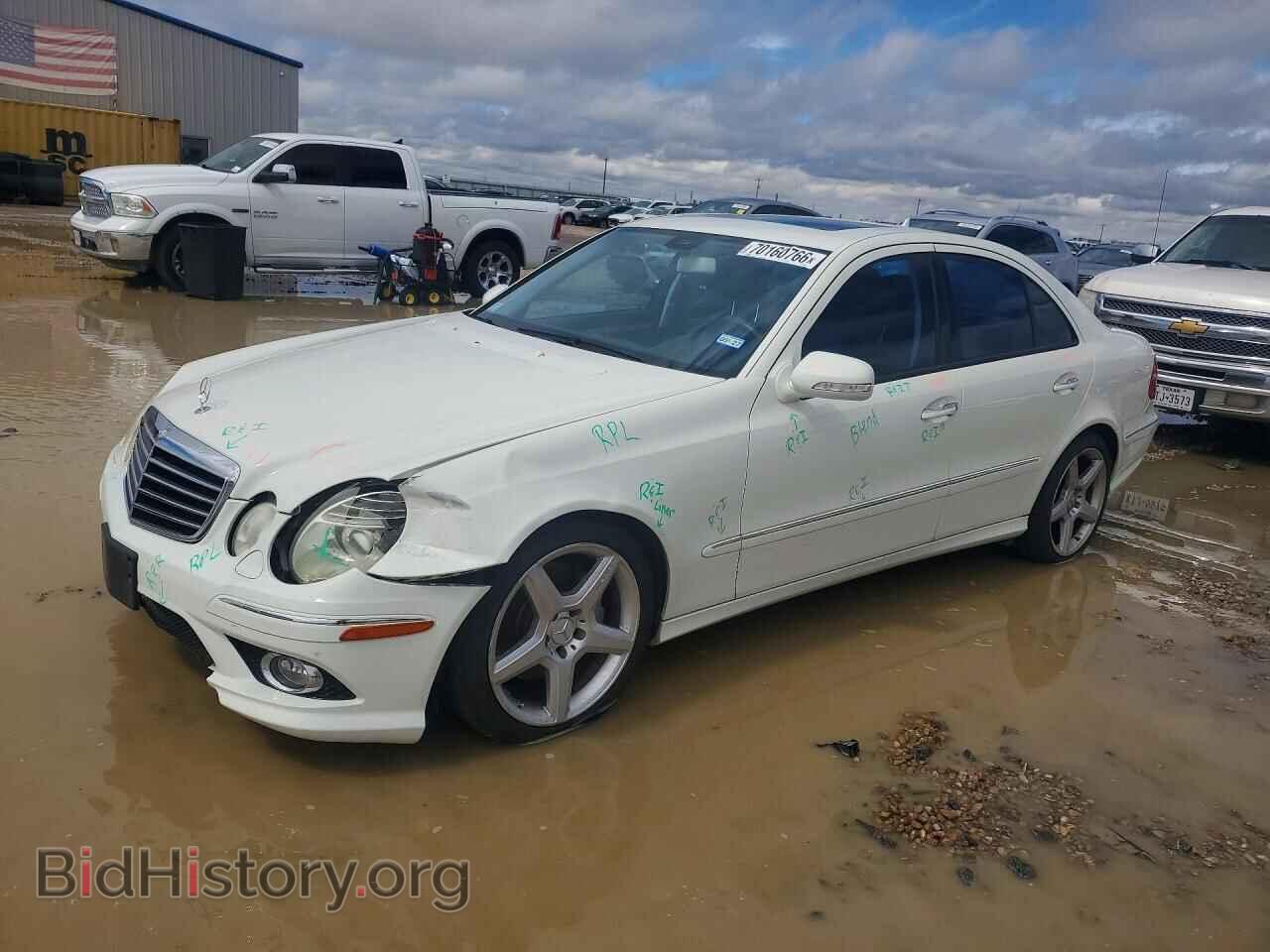 Фотография WDBUF56X89B385406 - MERCEDES-BENZ E-CLASS 2009