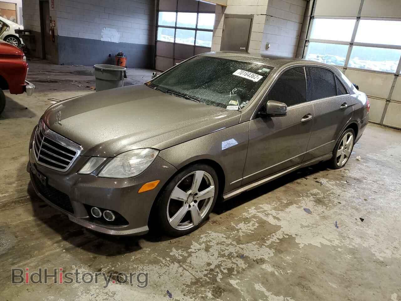 Photo WDDHF5GB0AA054258 - MERCEDES-BENZ E-CLASS 2010