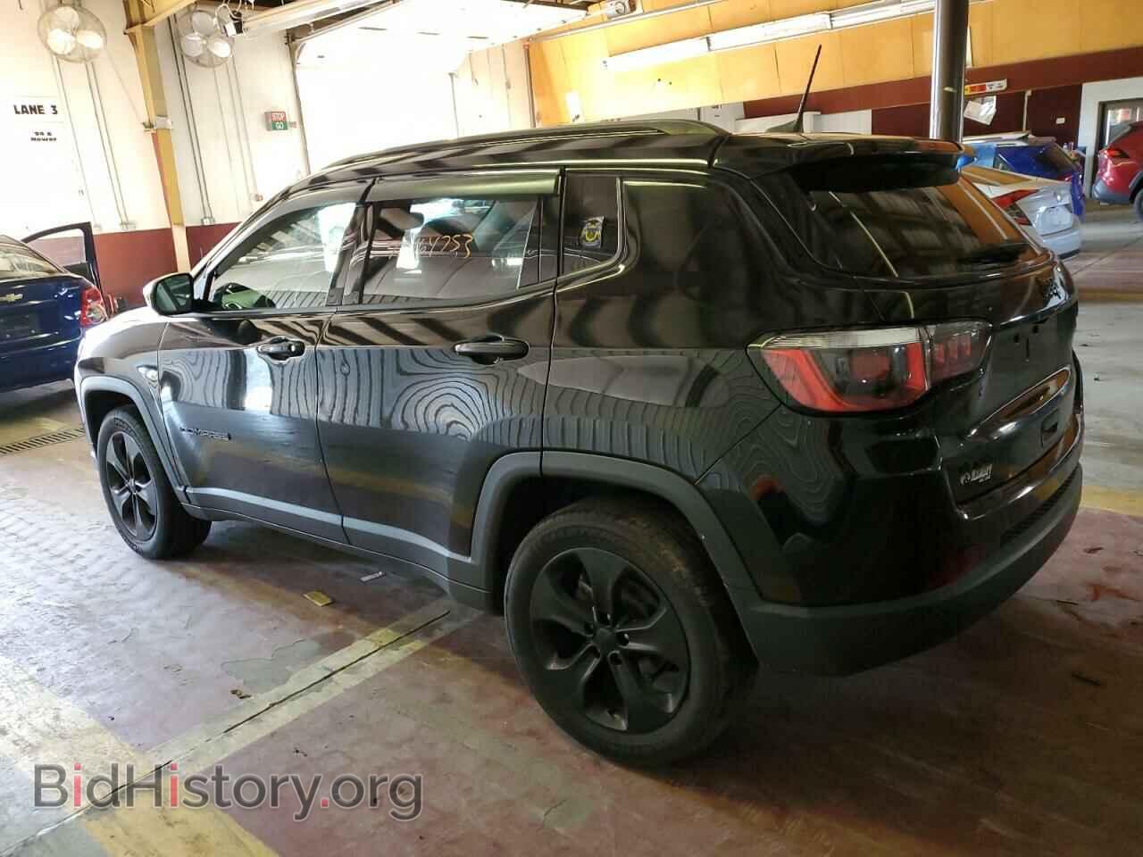 2018 JEEP COMPASS - VIN: 3C4NJDBBXJT456245 - Photo 2