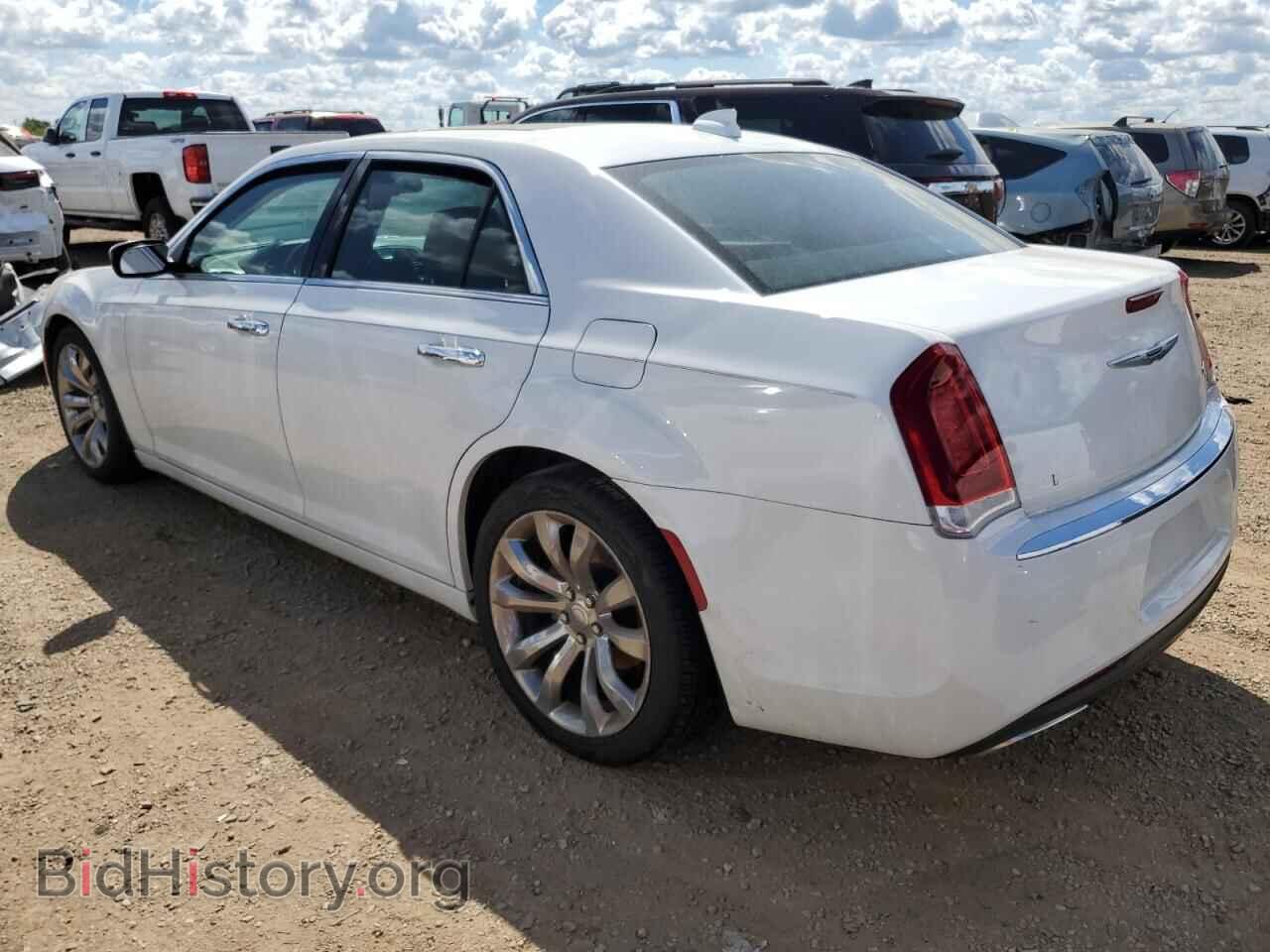 2020 CHRYSLER 300 - VIN: 2C3CCAEG1LH141843 - Фото 2