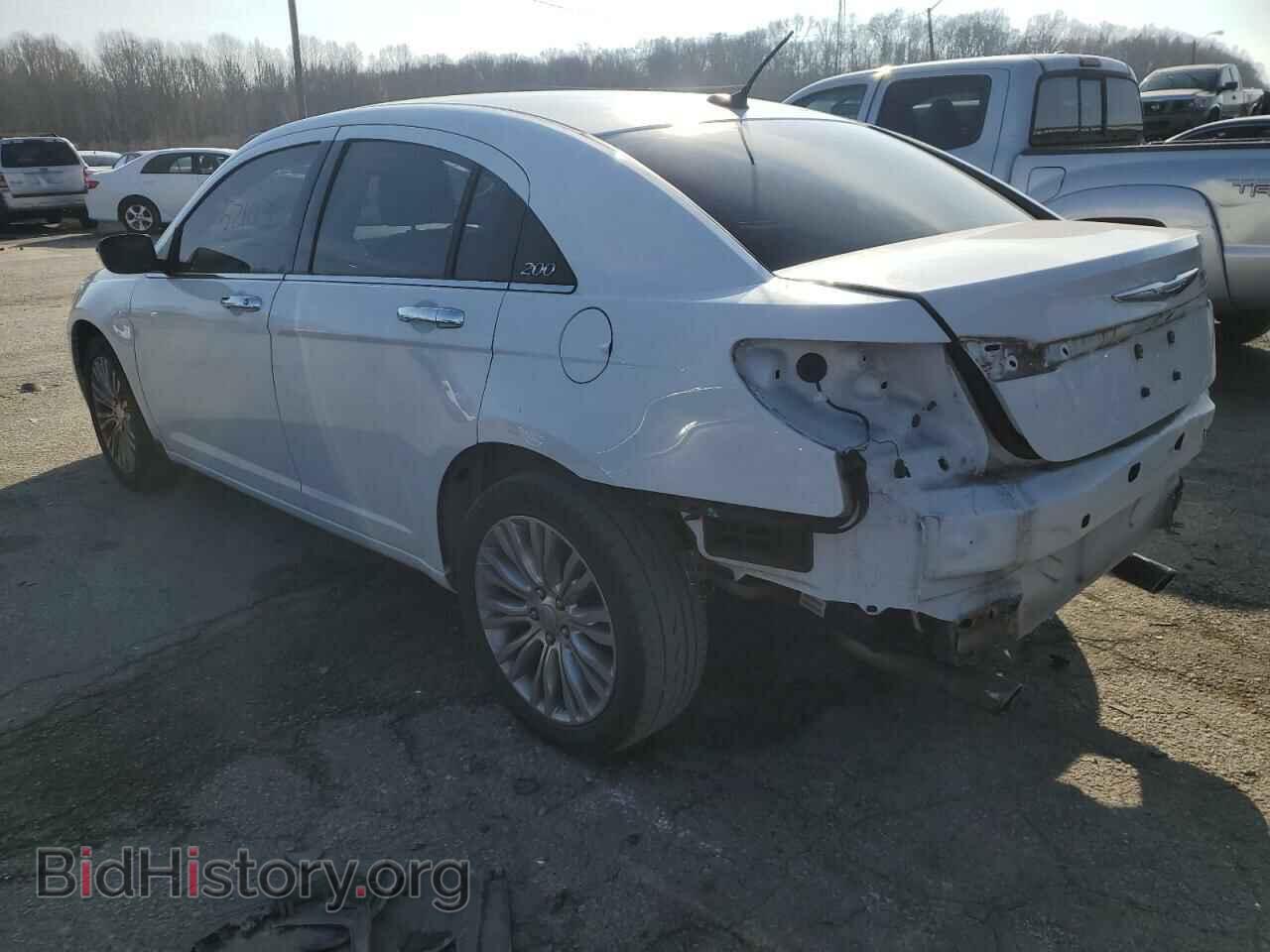 2012 CHRYSLER 200 - VIN: 1C3CCBCG0CN180200 - Фото 2