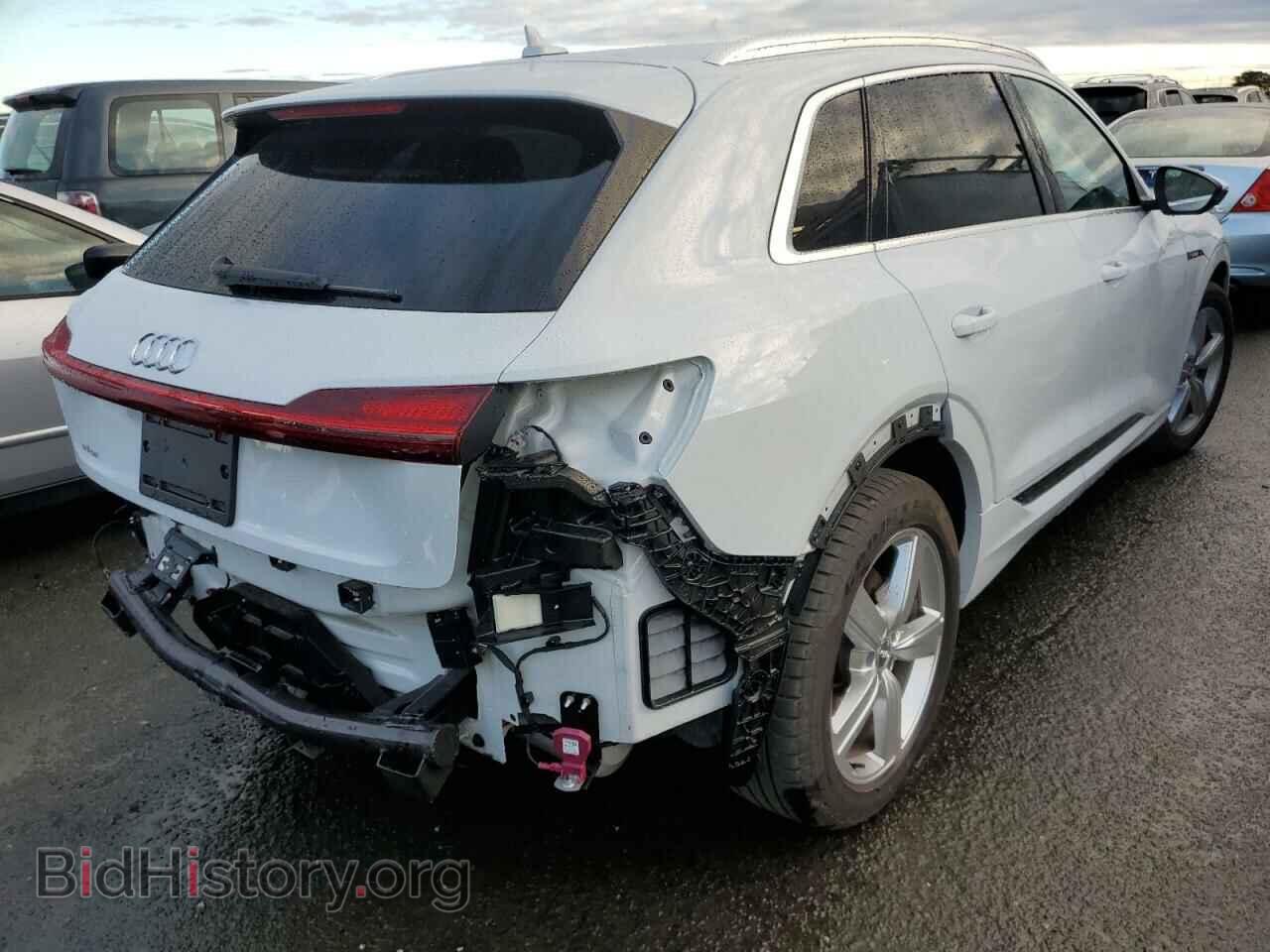 2019 AUDI E-TRON - VIN: WA1LAAGE7KB024685 - Photo 3