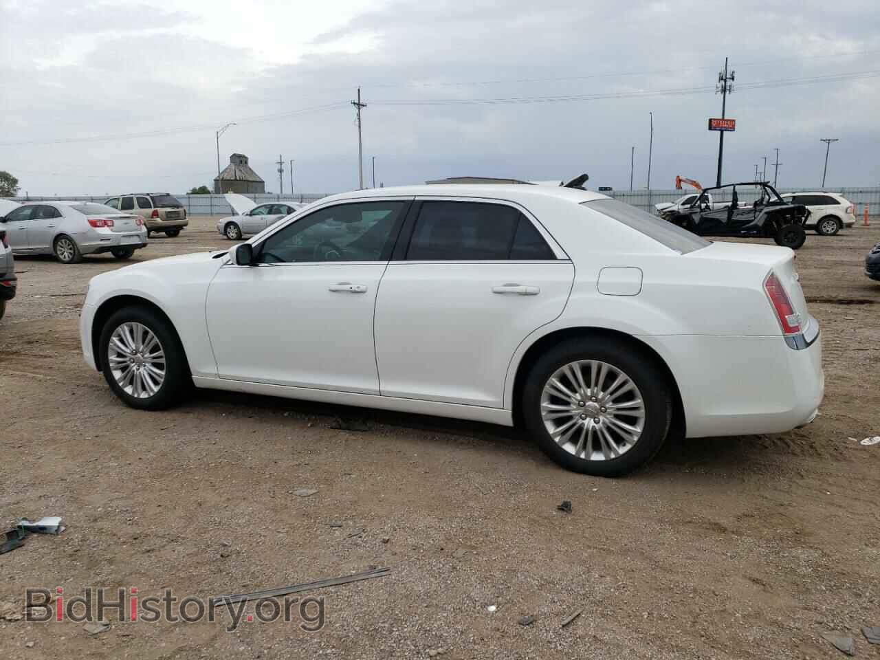 2014 CHRYSLER 300 - VIN: 2C3CCARG9EH143241 - Фото 2