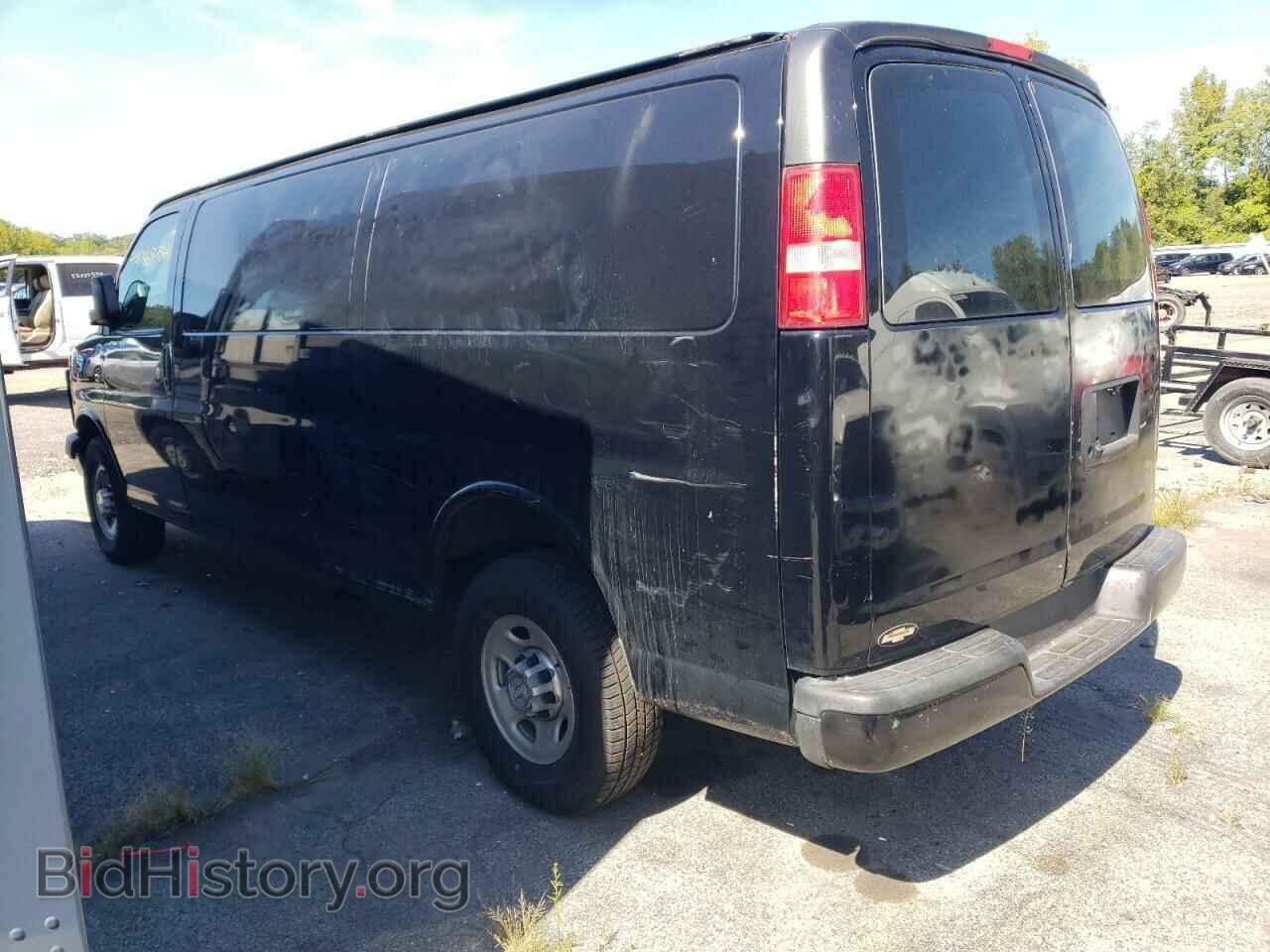 2017 CHEVROLET EXPRESS - VIN: 1GCWGBFF8H1120079 - Фото 2