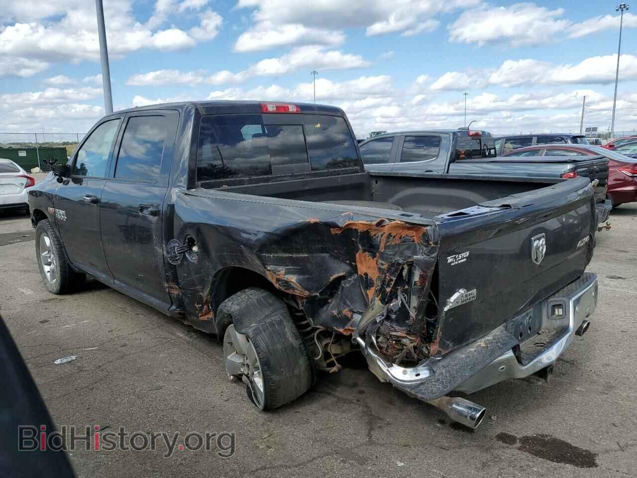 2017 RAM 1500 - VIN: 3C6RR7LT8HG564697 - Фото 2