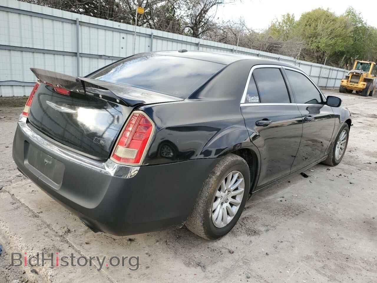 2013 CHRYSLER 300 - VIN: 2C3CCAAG9DH614010 - Фото 3