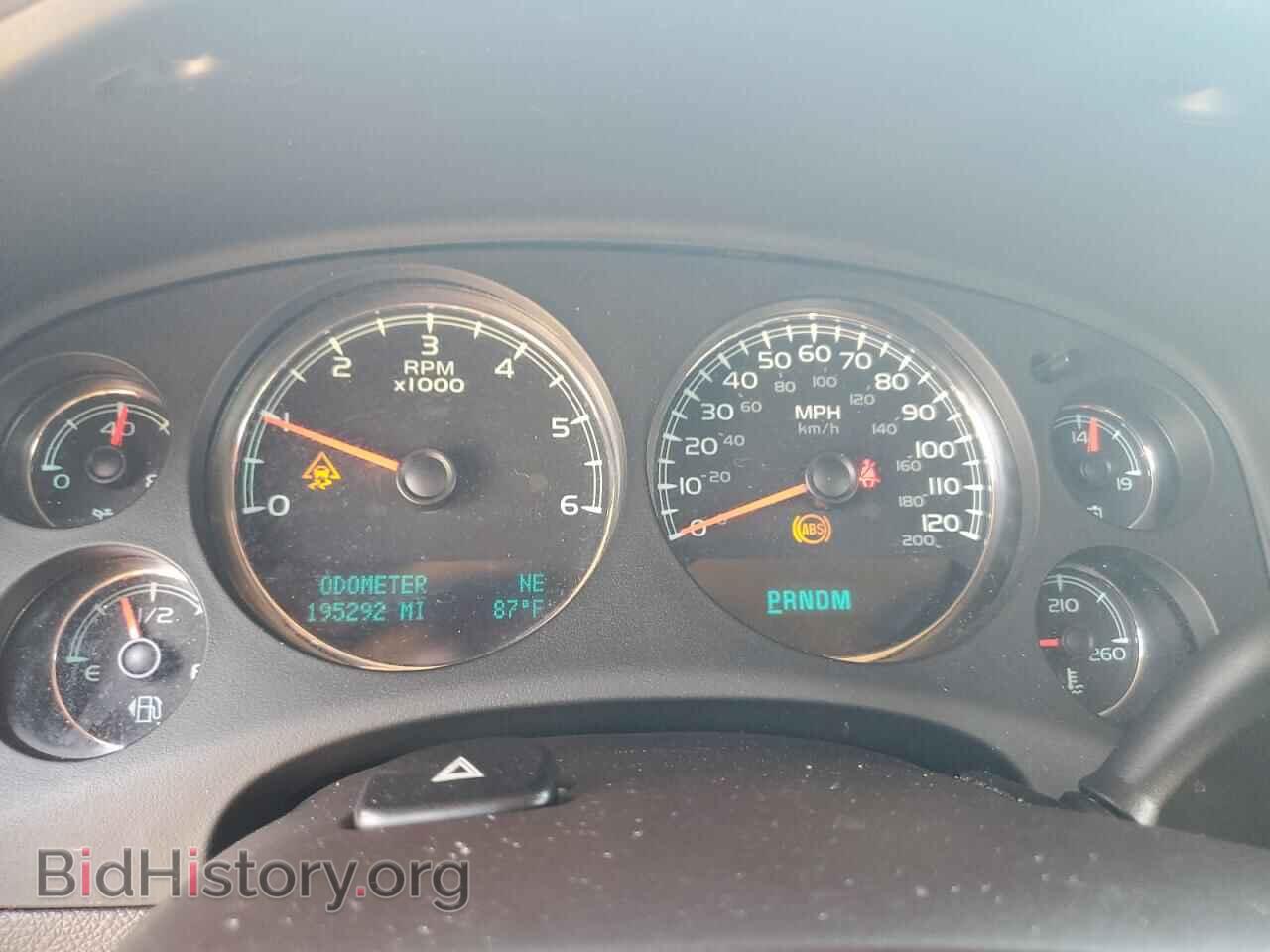 2010 GMC YUKON - VIN: 1GKUKEEF2AR209800 - Photo 9