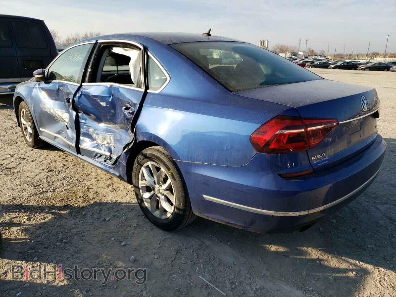 2017 VOLKSWAGEN PASSAT - VIN: 1VWAT7A35HC010754 - Фото 3