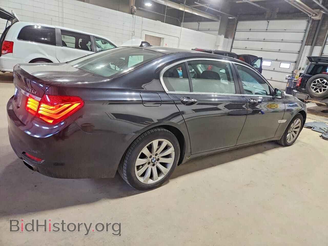 2011 BMW 7 SERIES - VIN: WBAKC8C51BC433489 - Photo 3