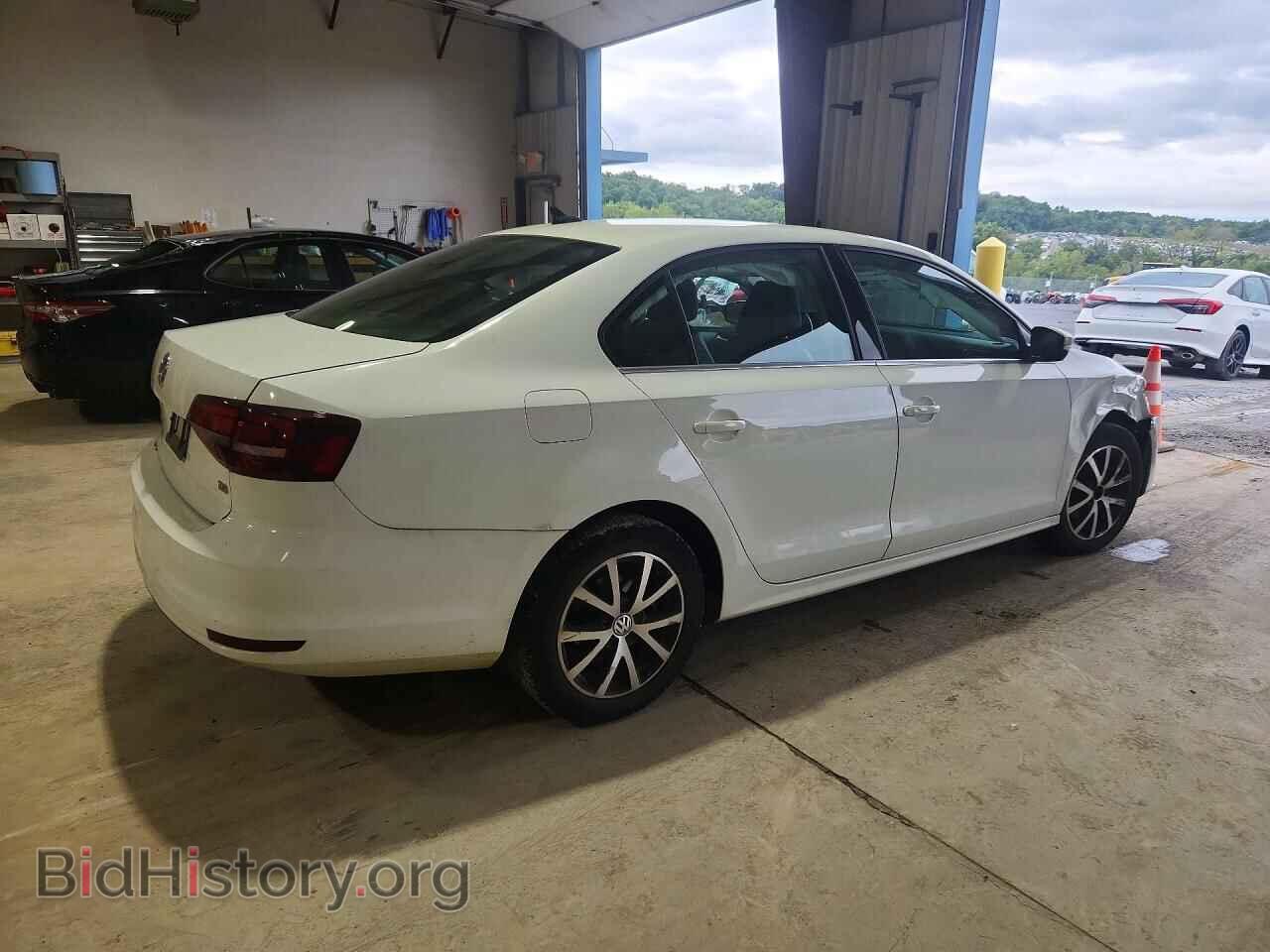 2017 VOLKSWAGEN JETTA - VIN: 3VWDB7AJ1HM360573 - Photo 3