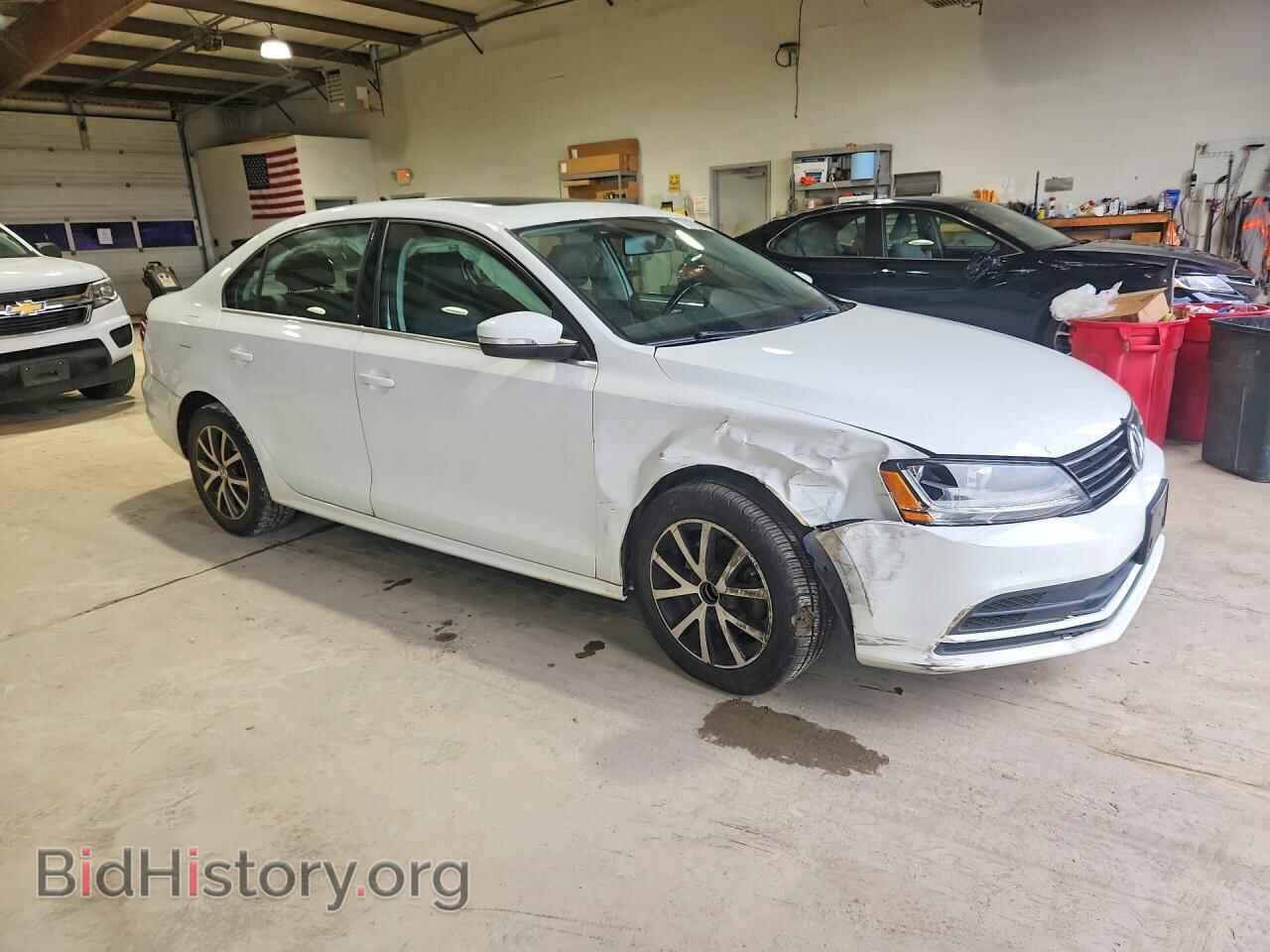 2017 VOLKSWAGEN JETTA - VIN: 3VWDB7AJ1HM360573 - Photo 4