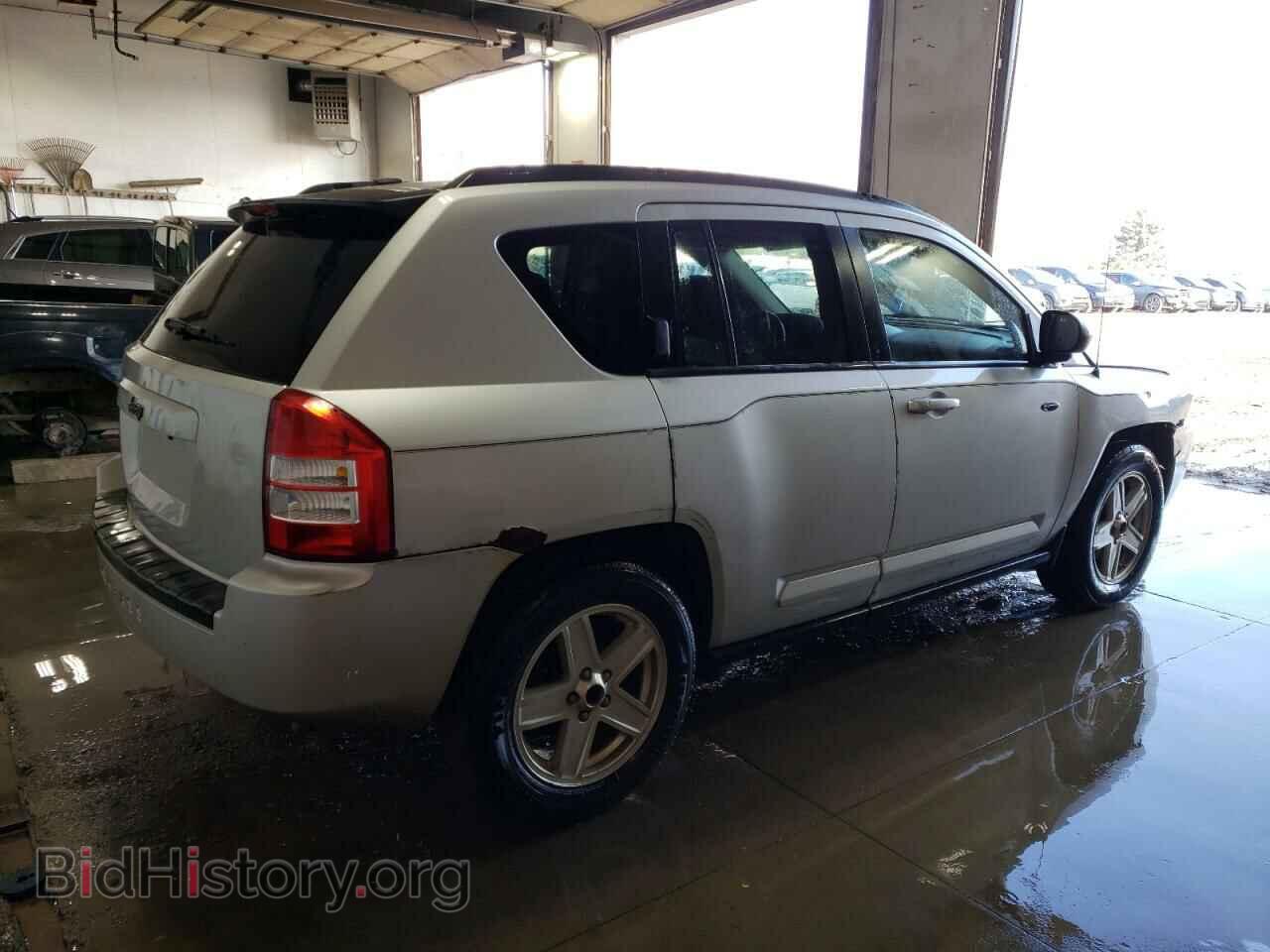2010 JEEP COMPASS - VIN: 1J4NF1FB5AD640485 - Фото 3