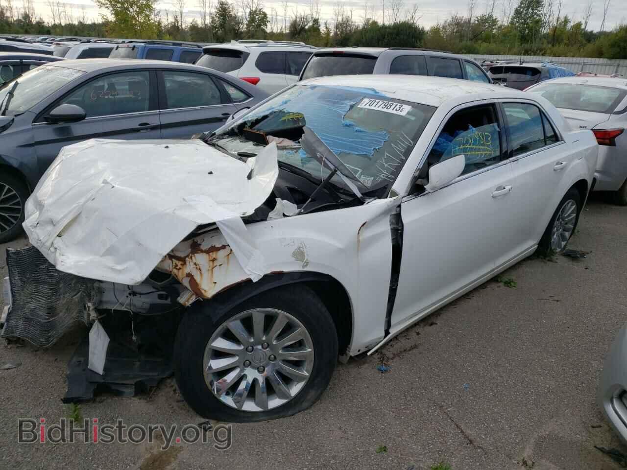 2013 CHRYSLER 300 - VIN: 2C3CCAAG7DH572730 - Фото 2