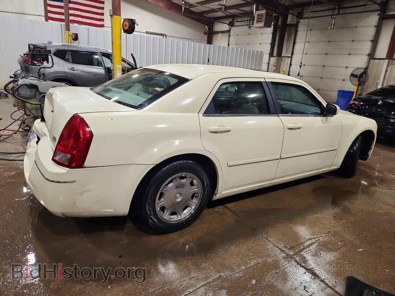 2005 CHRYSLER 300 - VIN: 2C3AA53G45H503481 - Photo 3
