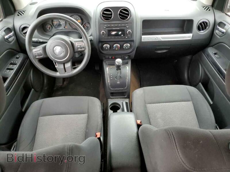 2014 Jeep COMPASS (VIN 1C4NJDBB3ED828505) — photo 8 of 13