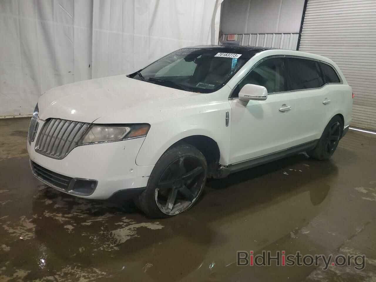 Photo 2LMHJ5AT3ABJ20851 - LINCOLN MKT 2010
