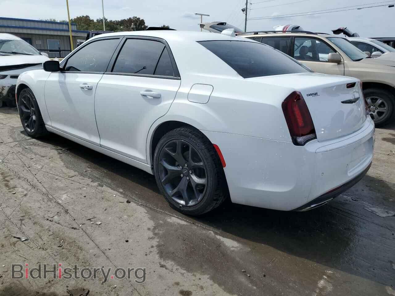 2021 CHRYSLER 300 - VIN: 2C3CCABG2MH595847 - Фото 2