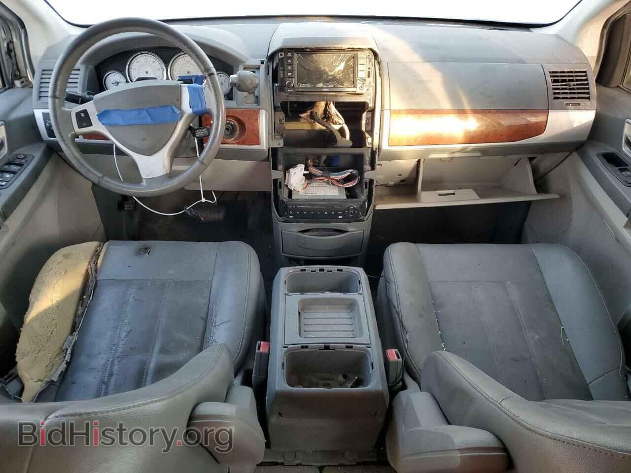 2008 CHRYSLER MINIVAN - VIN: 2A8HR54P68R647073 - Фото 8