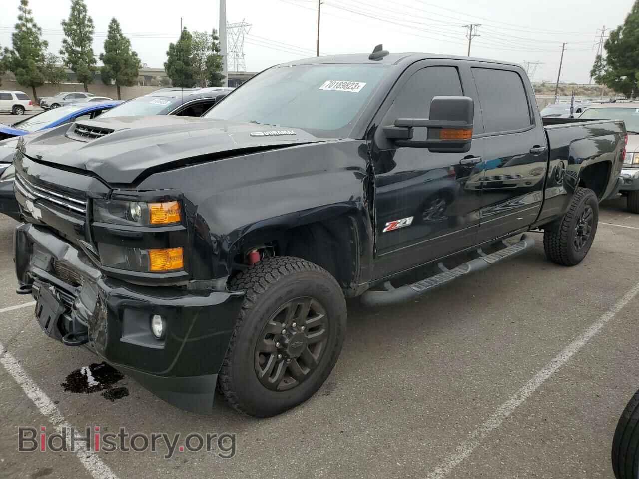Photo 1GC1KWEYXHF204572 - CHEVROLET ALL Models 2017