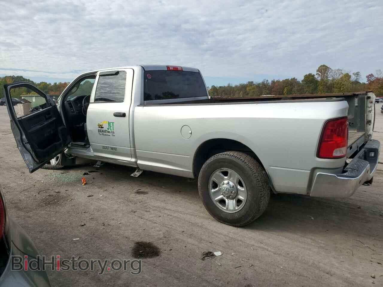 2017 RAM All Models - VIN: 3C6UR5HLXHG639620 - Photo 2