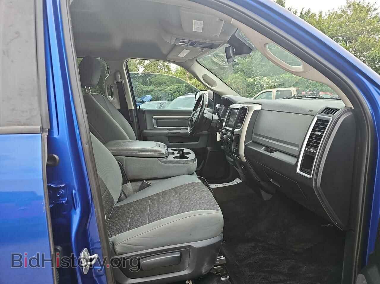 2015 RAM All Models - VIN: 3C6UR5DJ3FG673125 - Photo 5