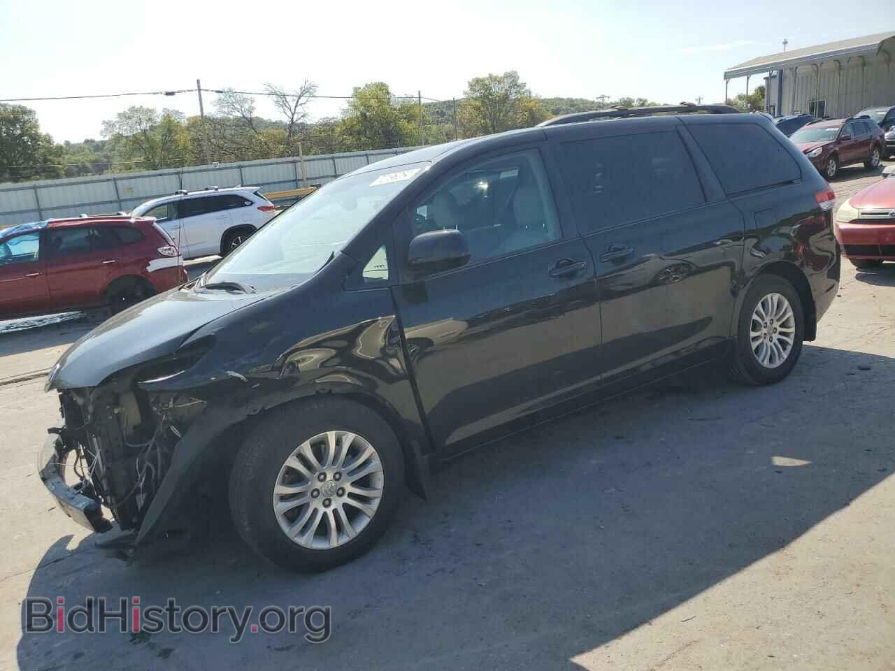 Photo 5TDYK3DC2BS056475 - TOYOTA All Models 2011