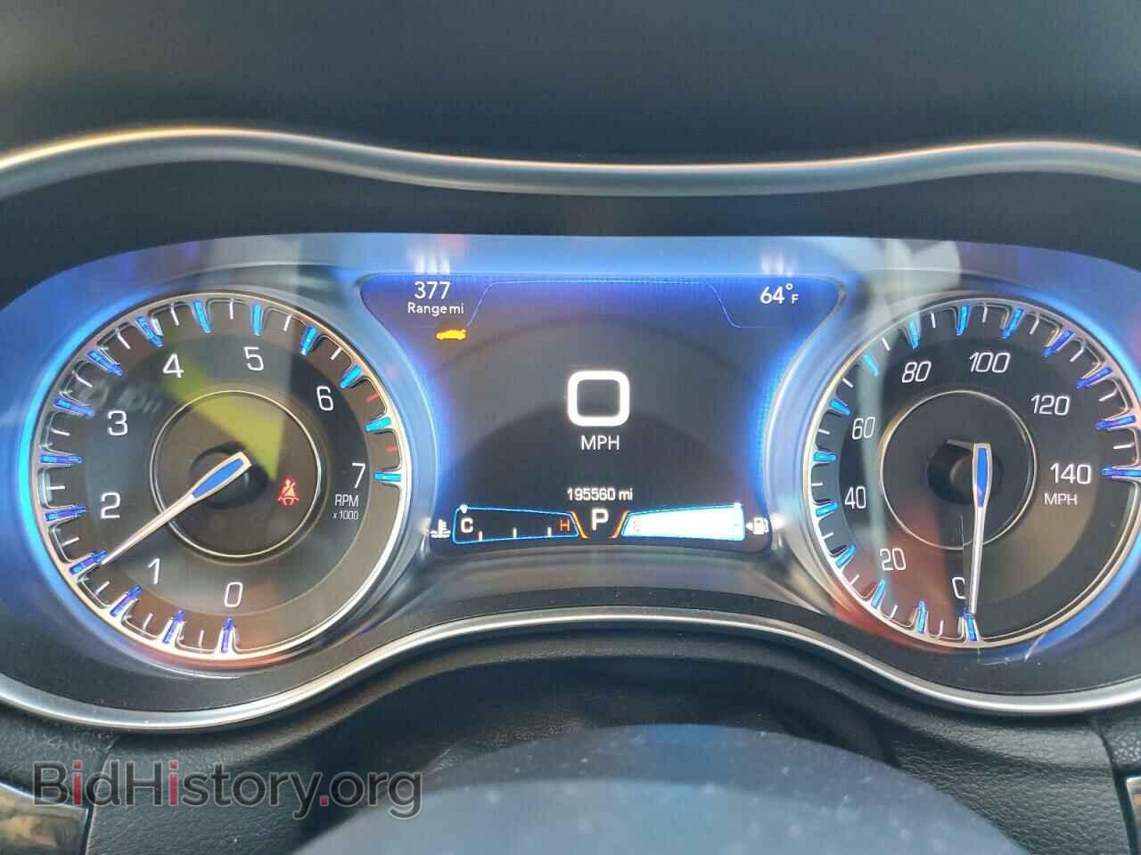 2016 CHRYSLER 300 - VIN: 2C3CCAEG7GH127905 - Фото 9