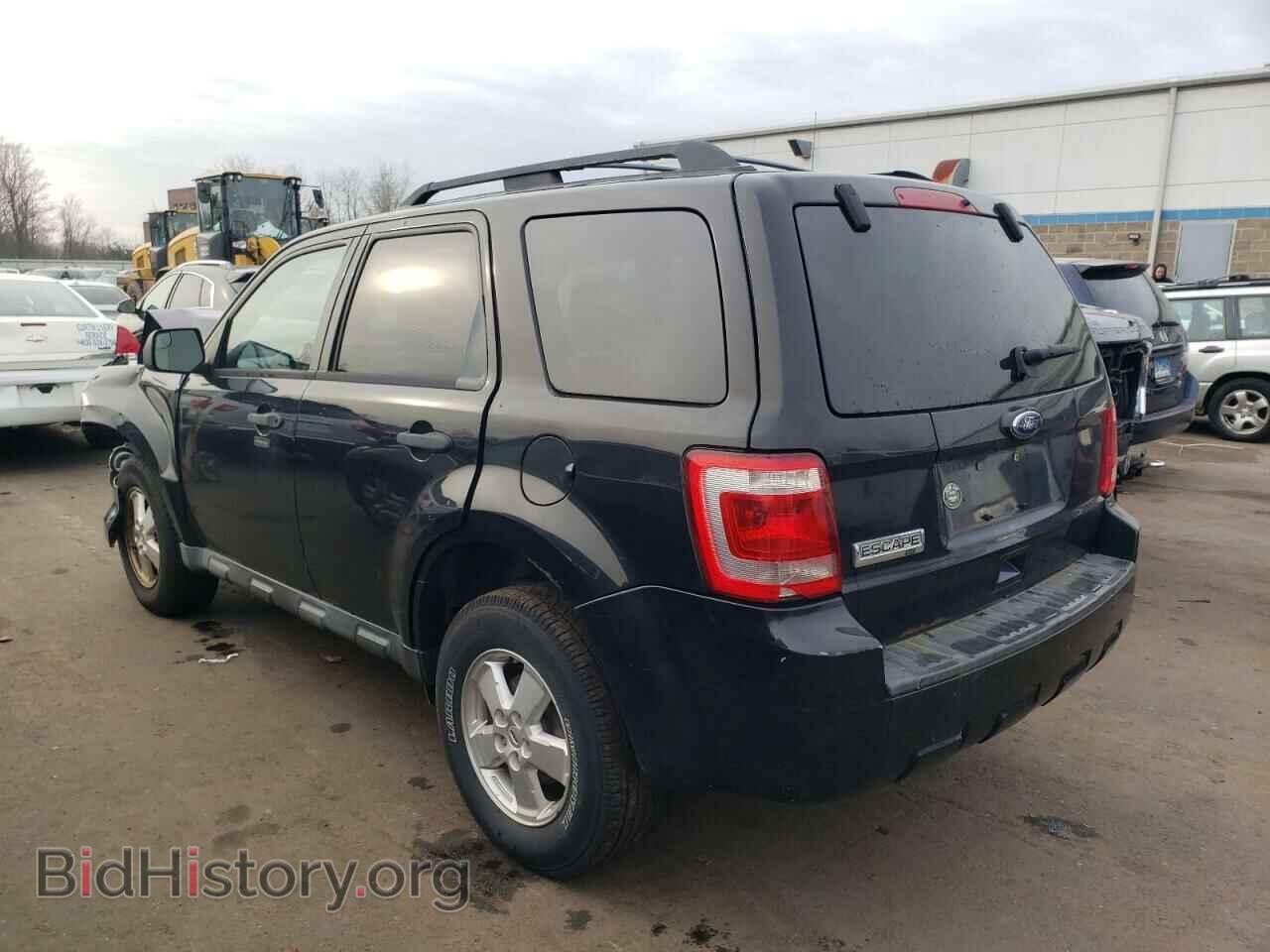 2011 FORD ESCAPE - VIN: 1FMCU9D71BKA24856 - Фото 2