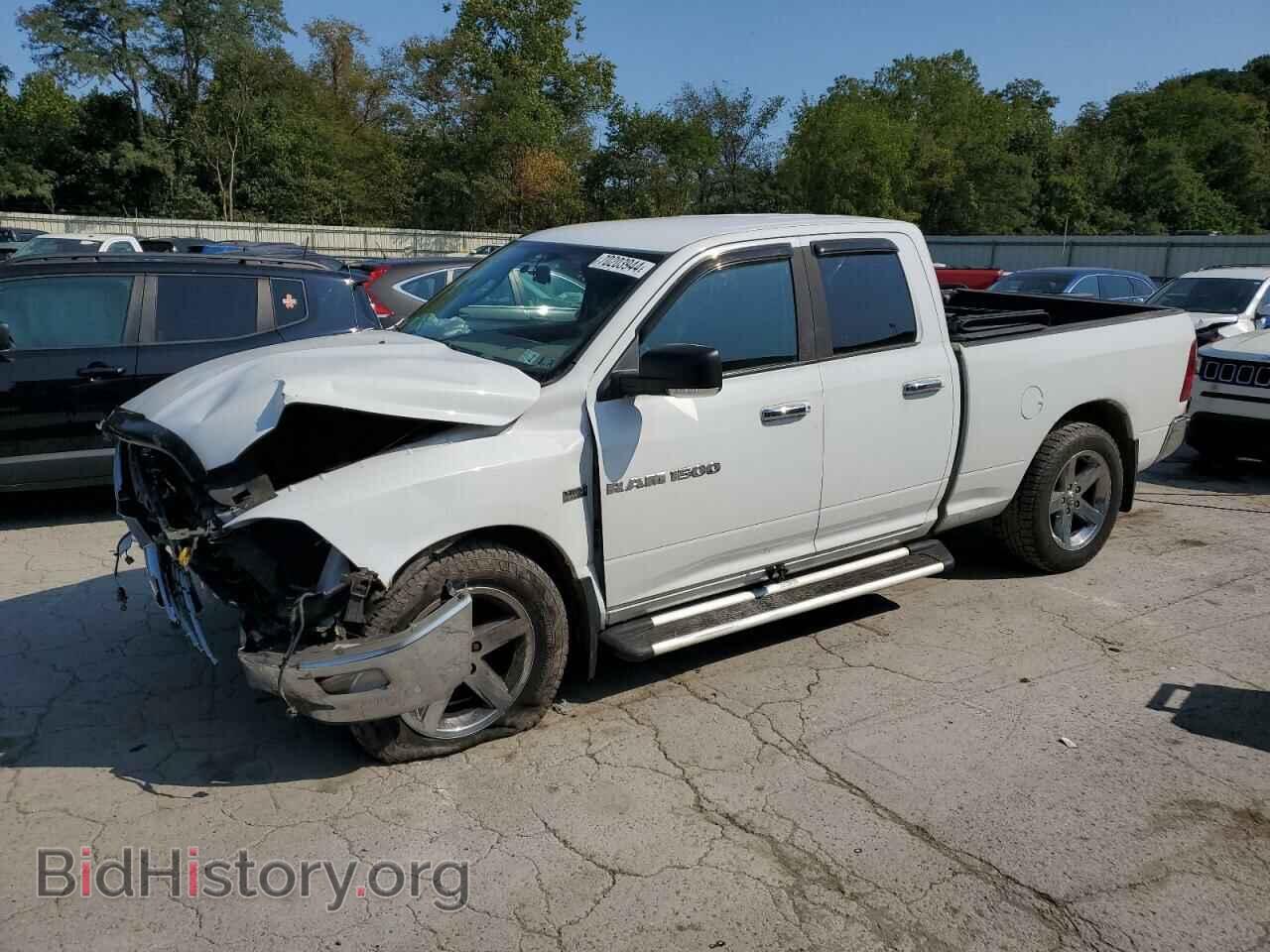 Photo 1D7RV1GT9BS645192 - DODGE All Models 2011