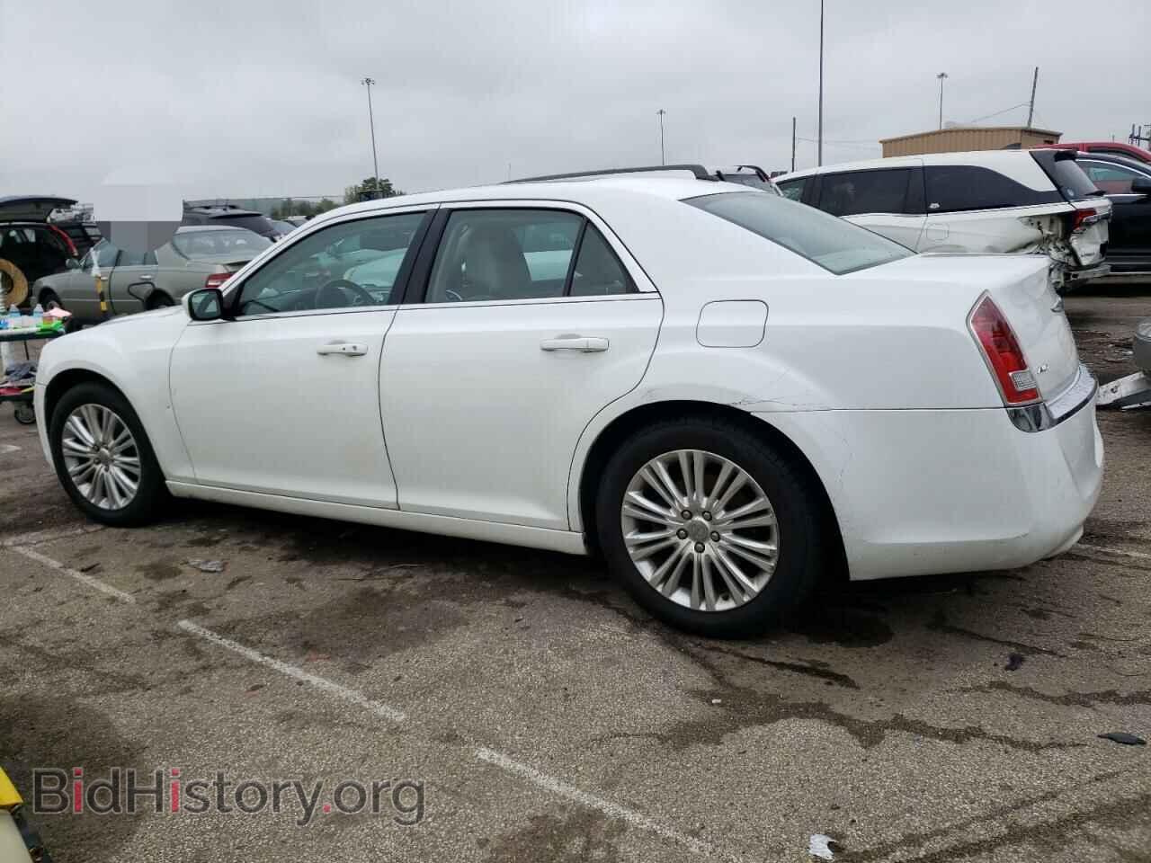 2014 CHRYSLER 300 - VIN: 2C3CCARG8EH377161 - Фото 2