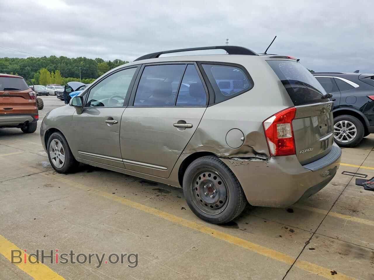 2009 KIA RONDO - VIN: KNAFG528X97275317 - Photo 2