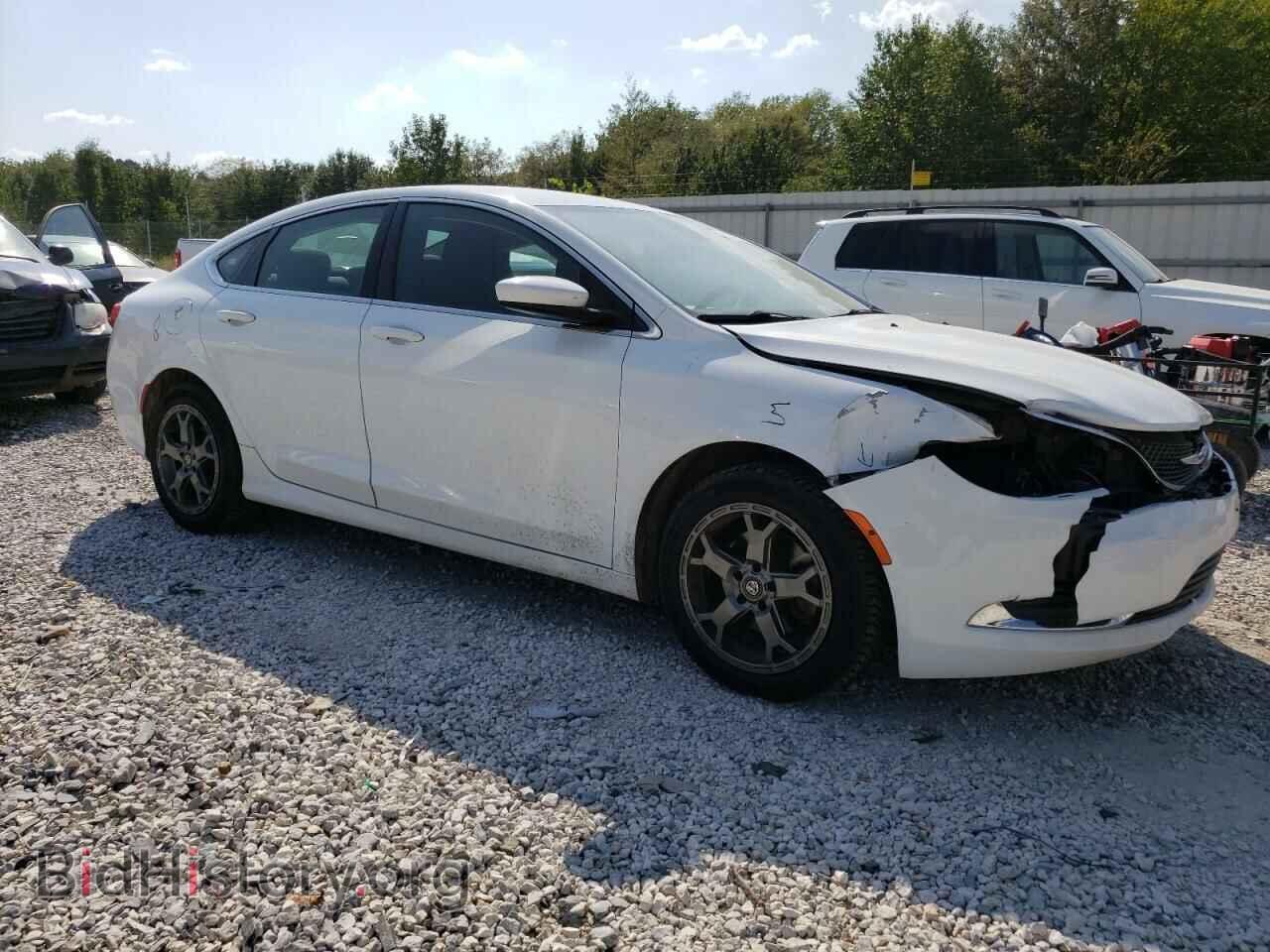 2015 CHRYSLER 200 - VIN: 1C3CCCAB1FN669741 - Фото 4