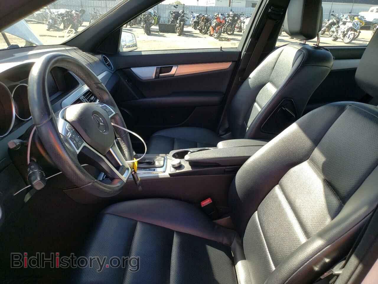2012 MERCEDES-BENZ C-CLASS - VIN: WDDGF4HB1CA672986 - Фото 7
