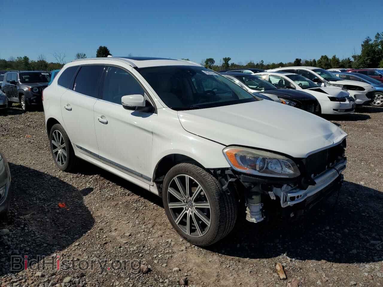 2017 VOLVO XC60 - VIN: YV449MRU6H2024949 - Фото 4