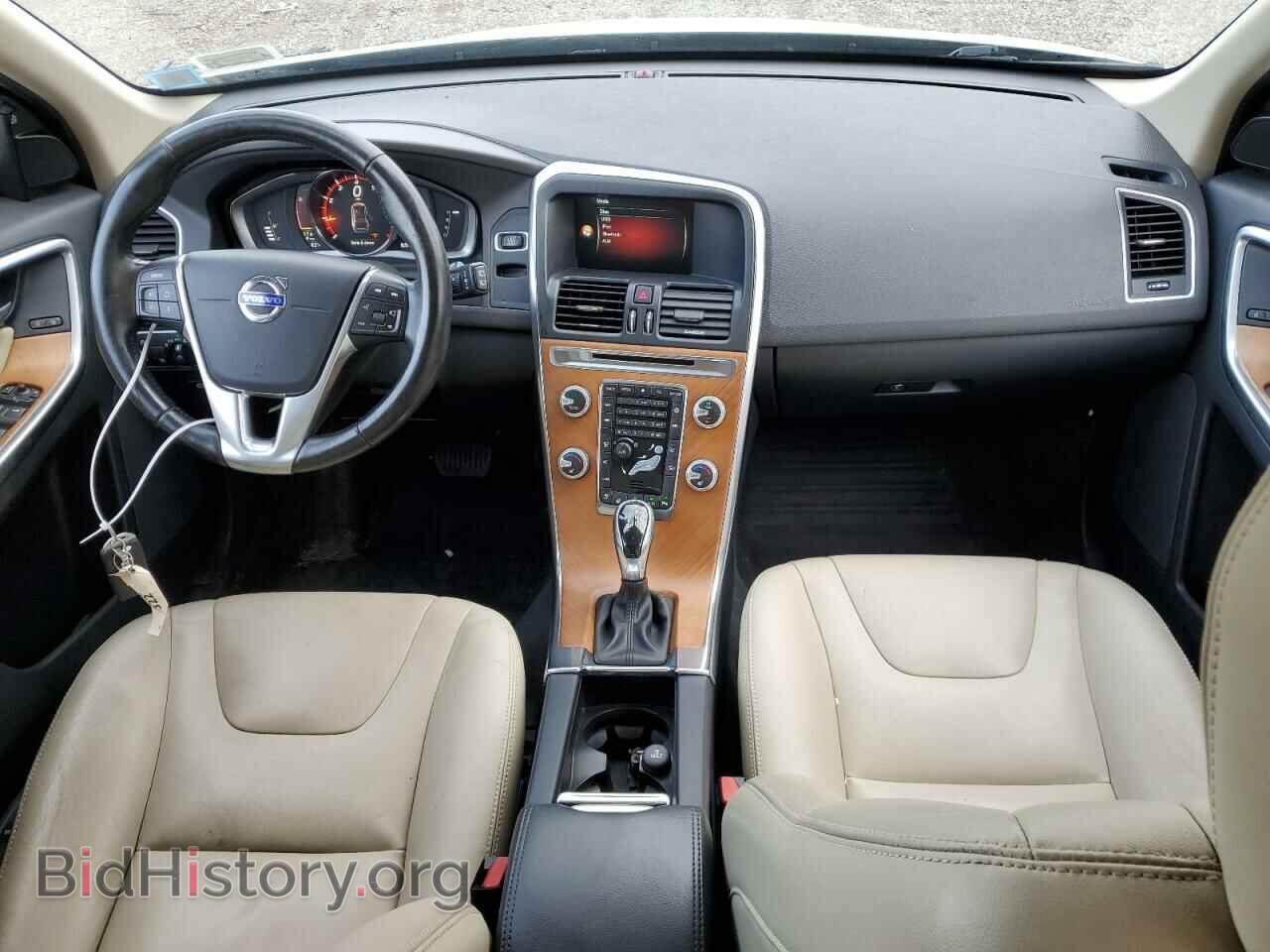 2017 VOLVO XC60 - VIN: YV449MRU6H2024949 - Фото 8